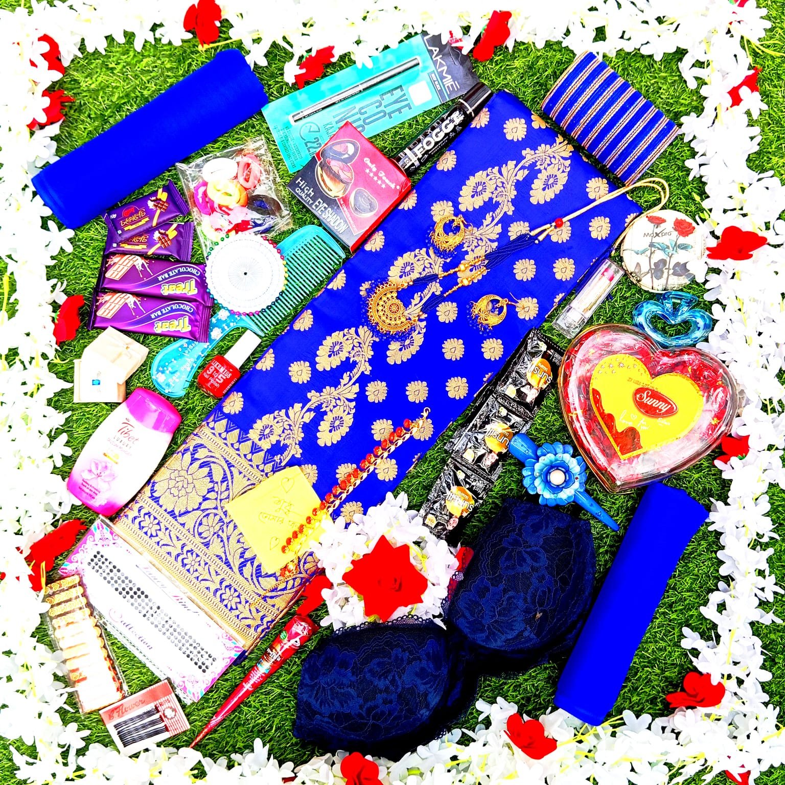 কাতান শাড়ী