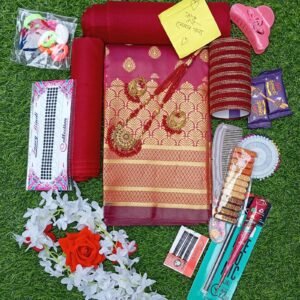 মেরুন কালার কাতান শাড়ি